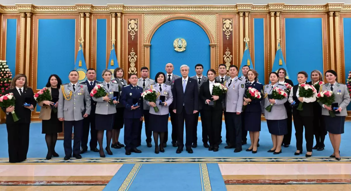 Жаңа жыл қарсаңында прокуратура мен күштік құрылымның бір топ қызметкері баспаналы болды
