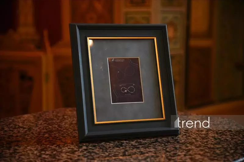 Азербайджан выпустил почтовую марку в память о крушении самолета AZAL в Казахстане