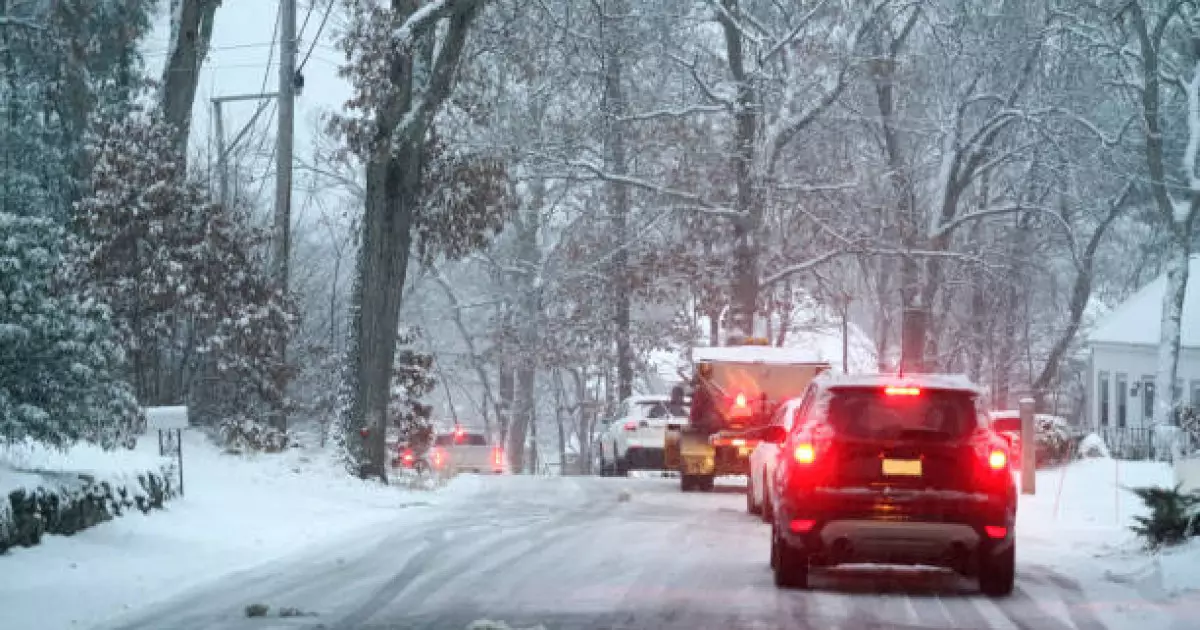   Ауа райы бұзылып, Батыс Қазақстан және Ақтөбе облысында жол жабылды   