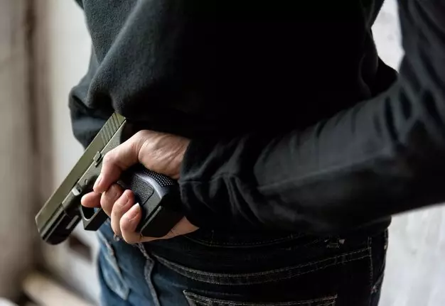 В Караганде суд огласил приговор по делу о «хищении» пистолета