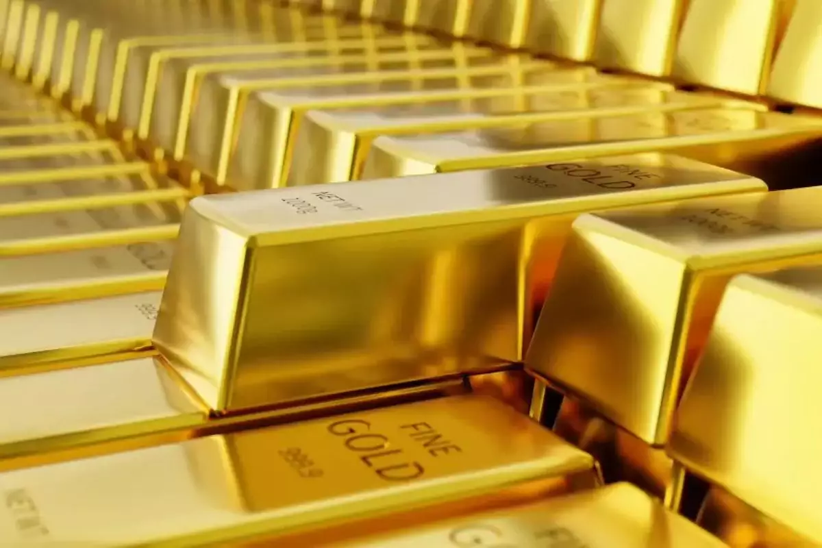 Алтын мен күмістің бағасы рекордтық деңгейге дейін шарықтады: инвесторлар жаһандық экономикадағы тұрақсыздықтан пана іздеуде