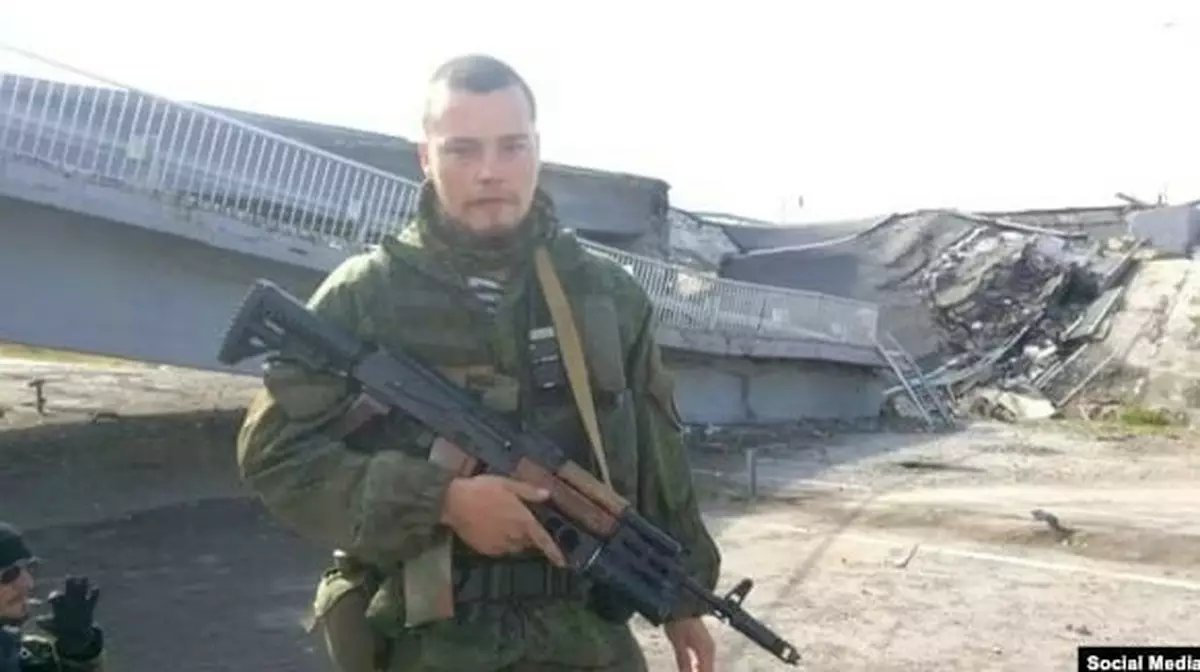 Неонацист Мильчаков провел "Урок мужества" в петербургской школе