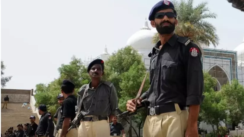 Пәкістанда белгісіз біреулер бес полиция қызметкерін өлтіріп кетті