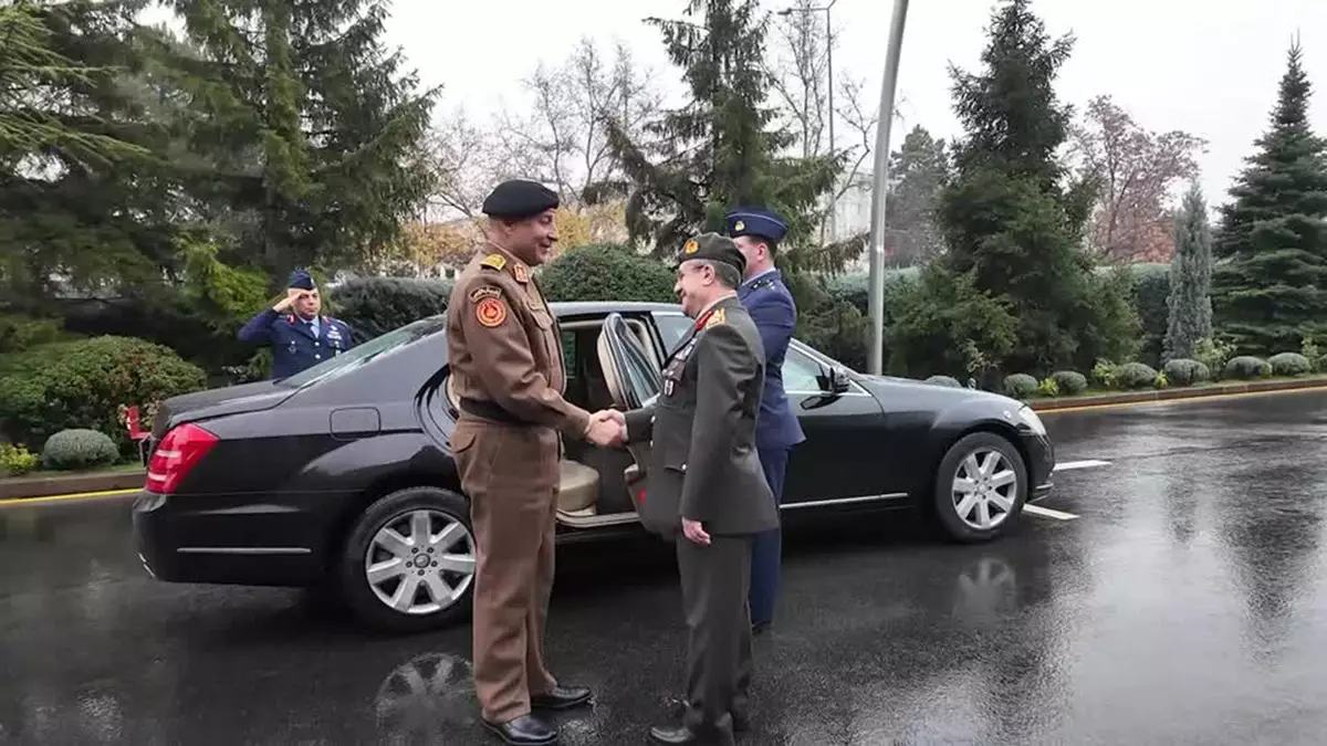 Авиакатастрофа с ливийским генералом привела к закрытию воздушного пространства над столицей НАТО.