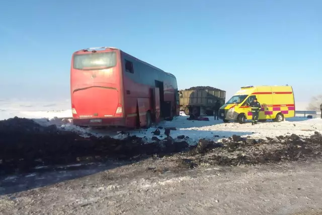"Қаза тапқандар бар": Абай облысында жантүршігерлік жол апаты болды