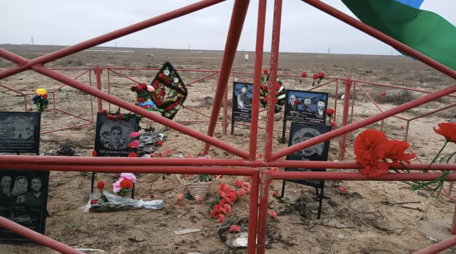 Ұшақ апатынан қаза тапқандардың туыстары Ақтауға келді