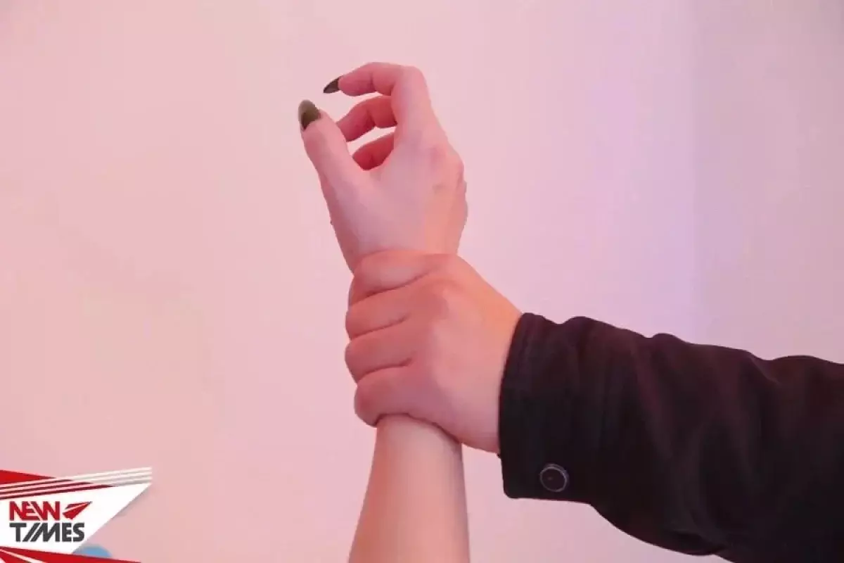 Толпа школьников изнасиловала и покалечила девочку в Актау