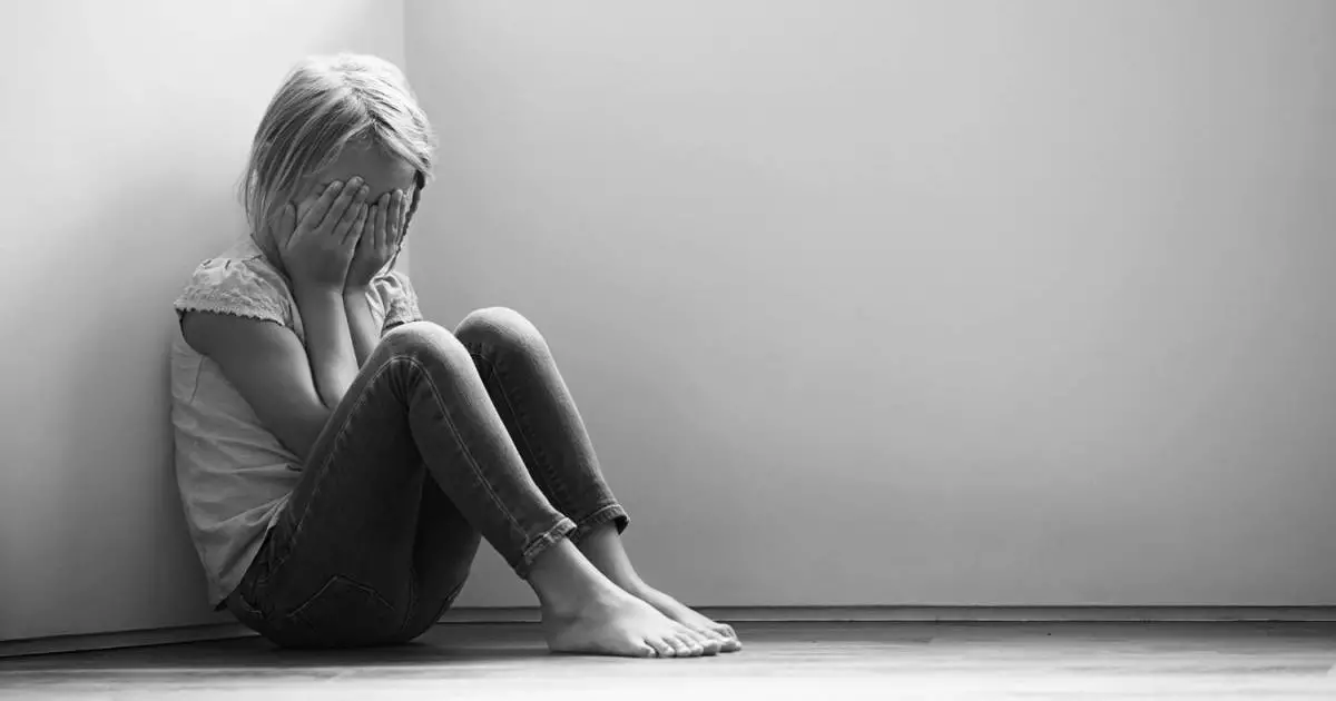  Толпа подростков затащила на стройку семиклассницу и надругалась в Актау 