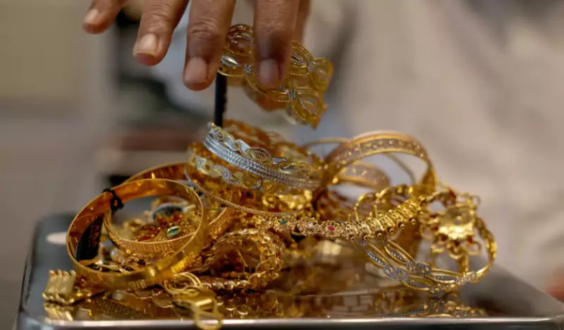 Золото продолжает рост, серебро и платина достигли рекордов на фоне ажиотажа