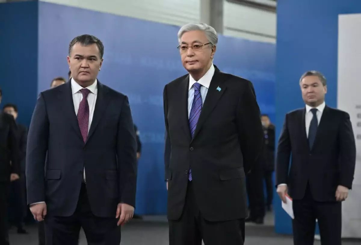 Новые проекты и рабочие места: Токаев посетил Индустриальный парк Астаны