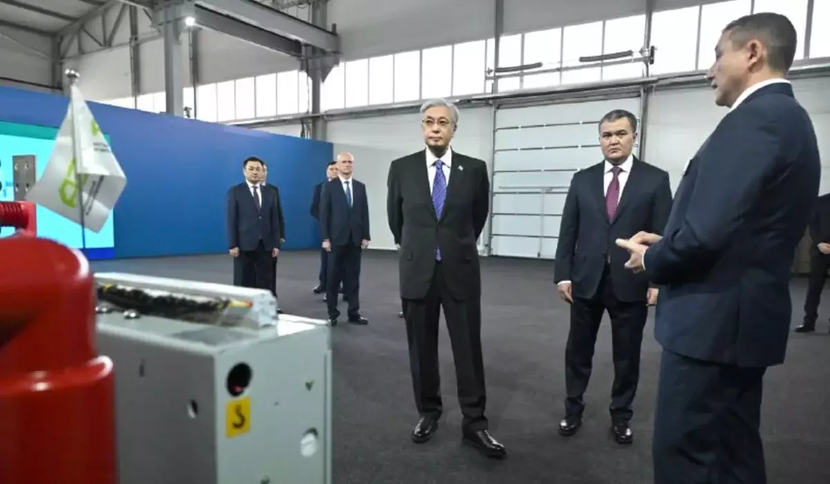 Токаев посетил выставку промышленных предприятий в Астане (ФОТО)