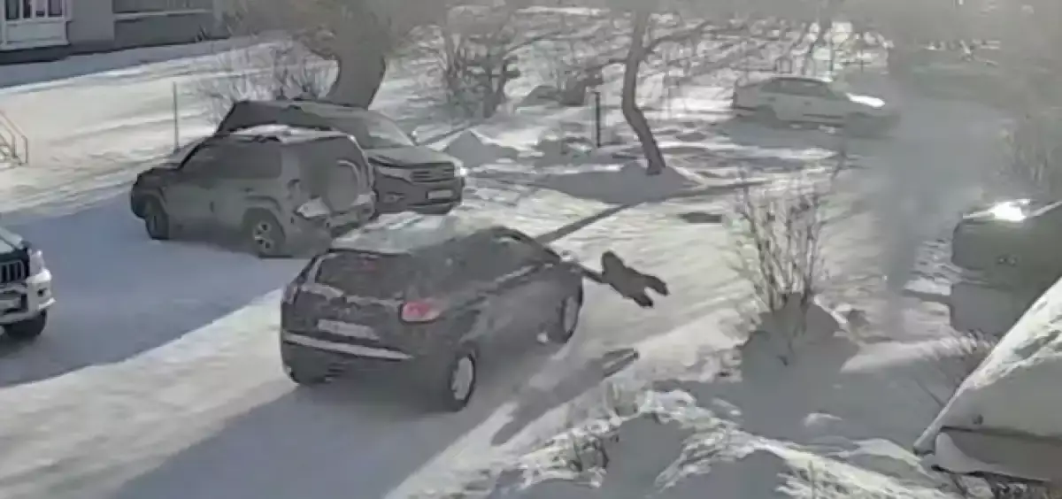 Риддерде такси жүргізушісі баланы қағып, кейін кетіп қалған