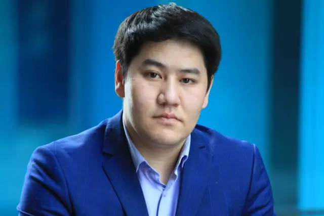 Саян Есжан. Жол сілтер жұлдыз болдым жеті түнде...