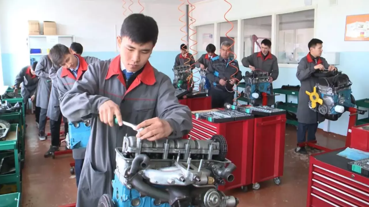 Техникалық және кәсіптік білім беру ілгерілеп келеді
