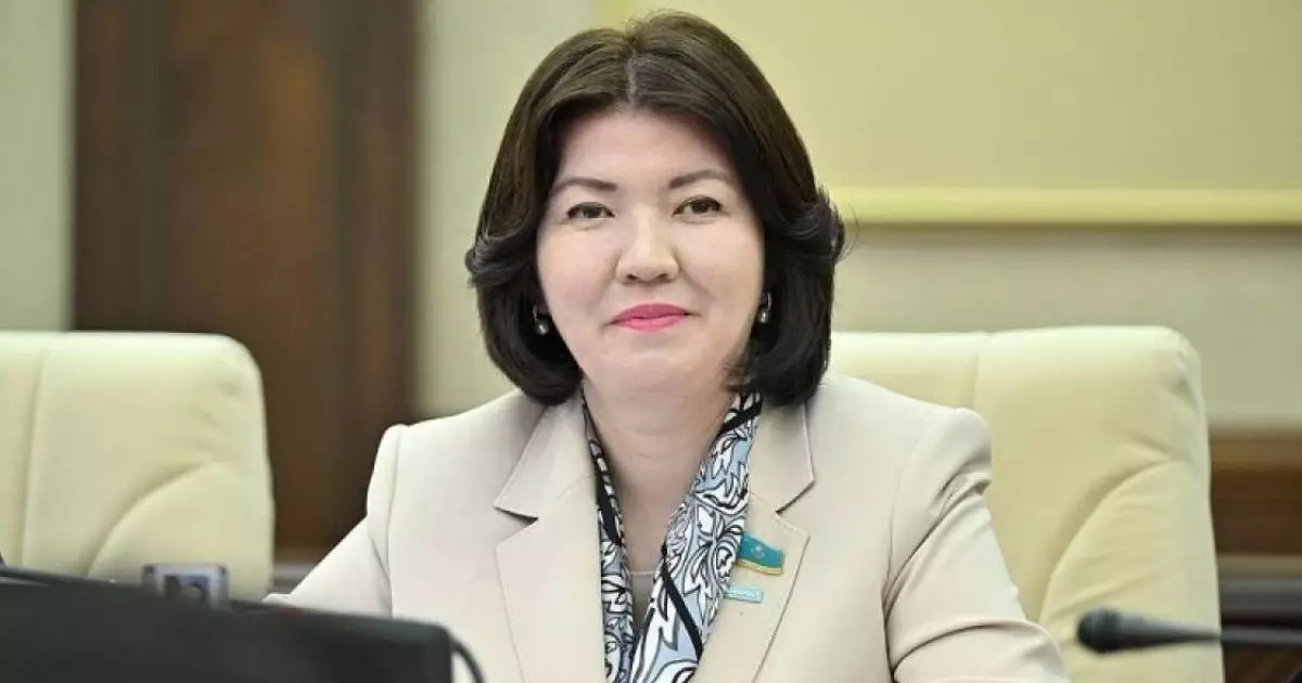  `Мұғалімдердің жүктемесін азайту`: Еліміздің бас педагогы мұғалімдер асыға күткен қуанышты хабарды айтты (ВИДЕО) 