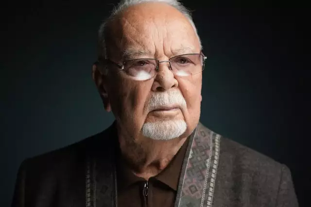 Желіде Асанәлі Әшімовтың соңғы фотопортреті жарияланды (видео)