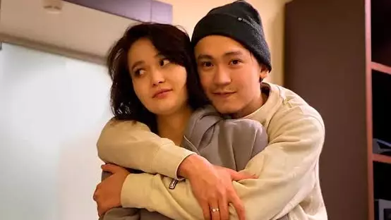 «Ирина Кайратовна» тобының әншісі Алдияр Жапархан әке атанды (ФОТО)