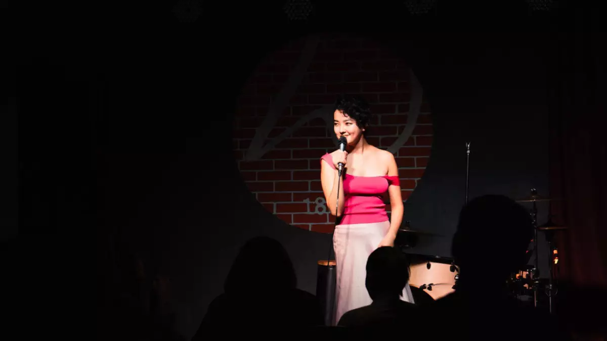 "Я успокаивала себя мыслью, что пути назад нет": стендап-комикесса Шугыла Сагынбекова