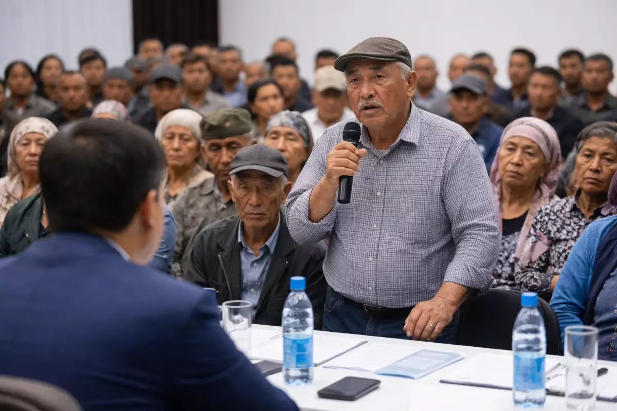 Вода с привкусом хлора и ночная вонь: жители Томарлы озвучили жалобы