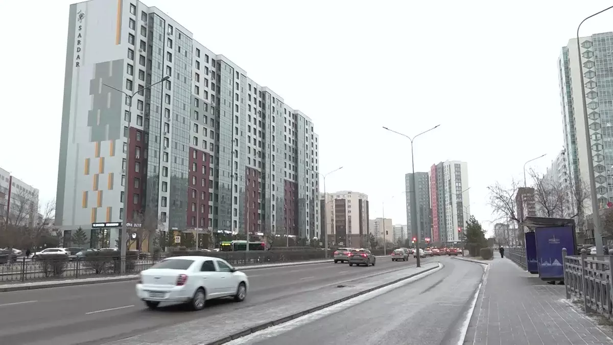 Глава государства отметил положительные изменения в благоустройстве столицы за последние два года