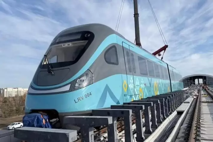 Минус пробки: Президент поддержал расширение ЛРТ и строительство новой развязки