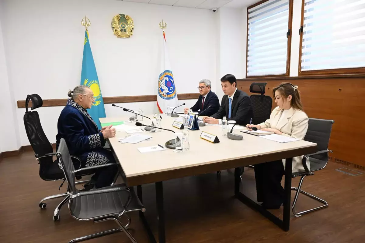 Аким Алматы Дархан Сатыбалды провел прием граждан