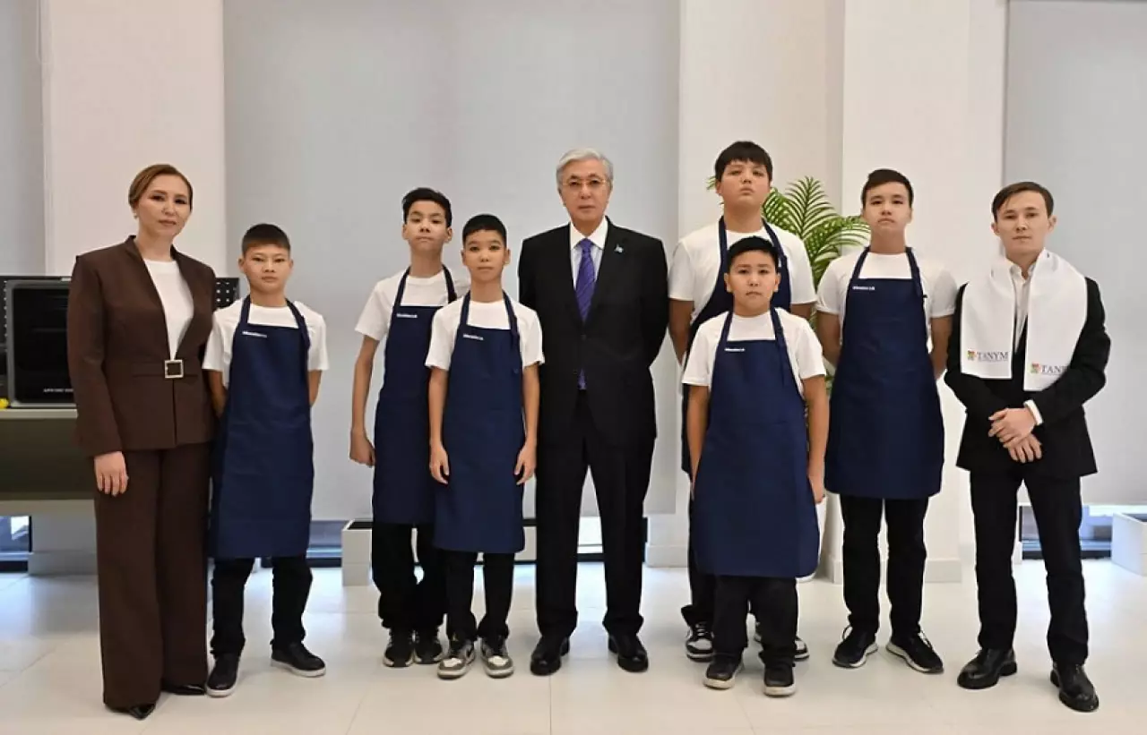 Президент посетил многофункциональный комплекс Tanym