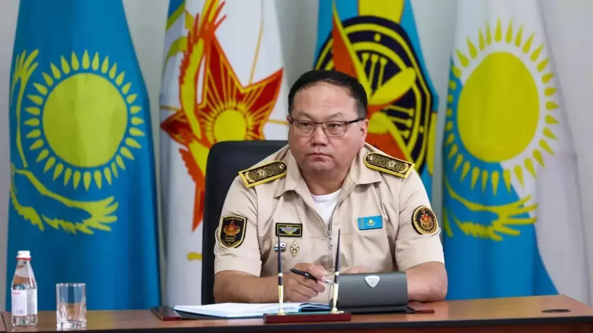 Рассказывавшего про способы откосить от армии замминистра сняли с поста