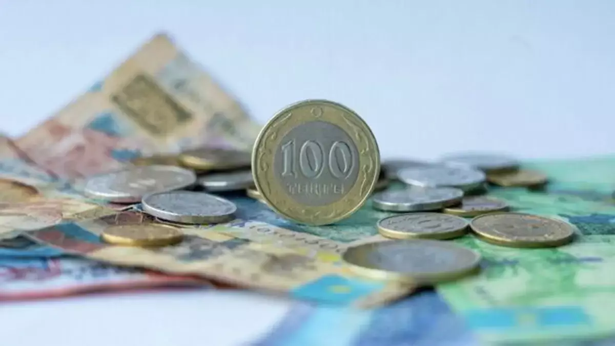 Возвращение налички: рекордный рост популярности «бумажных денег» зафиксирован в Казахстане - новости на Lada.kz 24.12.2025