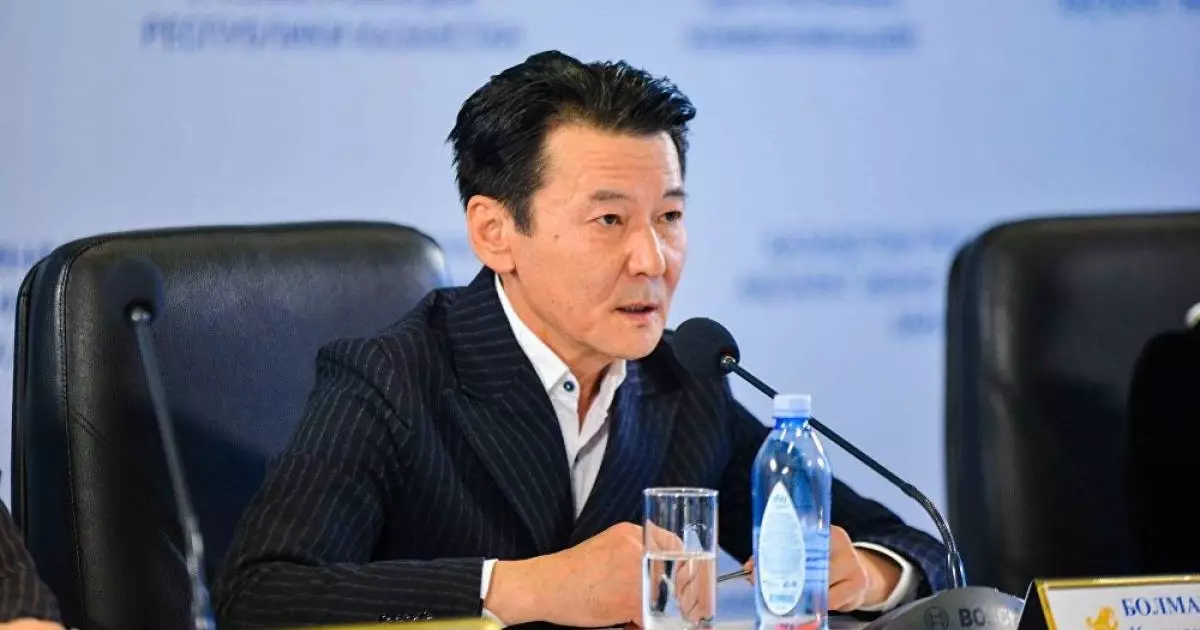  Қыдырәлі Болманов `Намыс` орденімен марапатталды 