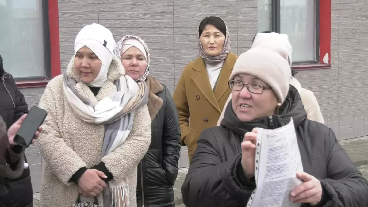 Лицензиясы жоқ: Ақтауда ата-аналар әскери мектеп-интернат басшылығынан оқу ақысын қайтаруды талап етті