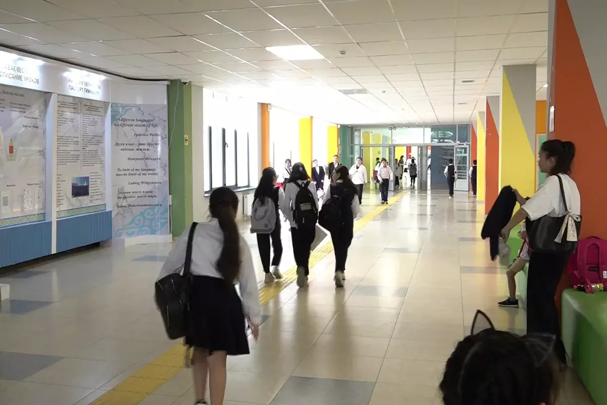 «Заминировали» школу: в Алматы задержали троих подростков