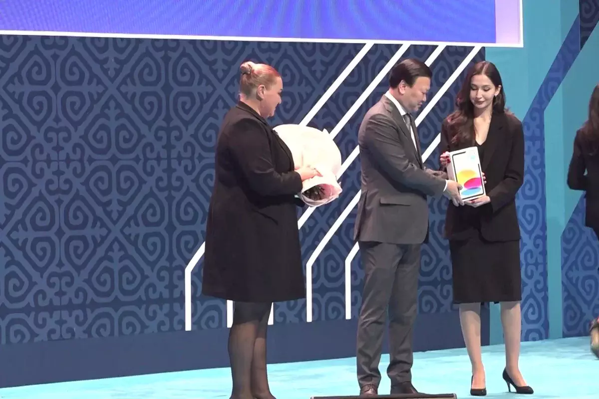 Год рабочих профессий: в Астане чествовали лучших тружеников страны