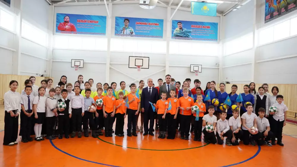 В Аксае на месте аварийной открылась новая “Школа будущего“