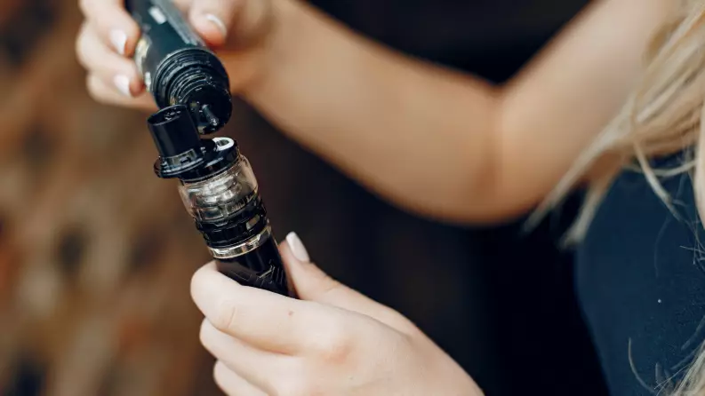 Павлодарда заңсыз вейп саудасы әшкереленді