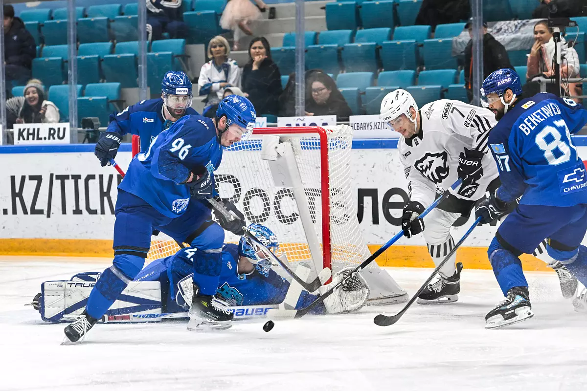 "Барыс" маусымда үшінші рет "Трактордан" ұтылды