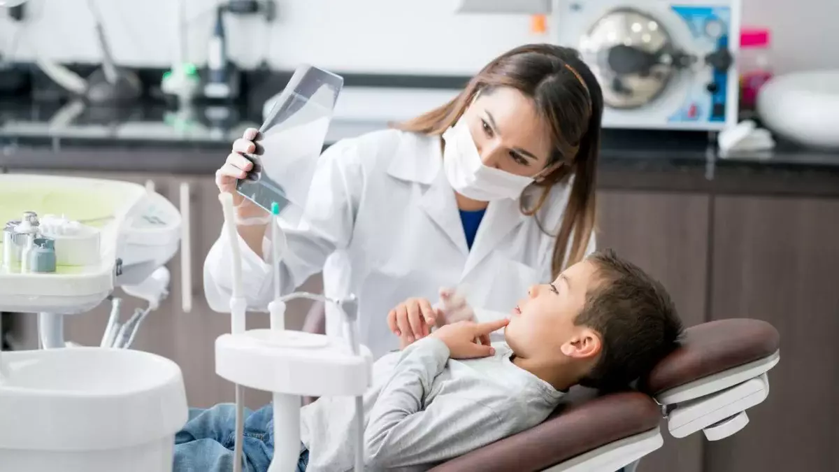 Биыл Қазақстандағы мектептерде 100-ден астам стоматологиялық кабинет ашылды