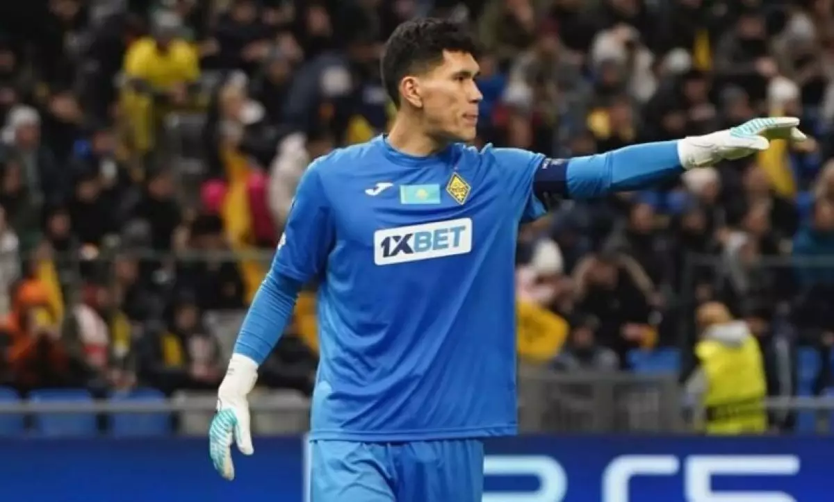 Анарбеков не попал в топ-10 лучших игроков сборной Казахстана