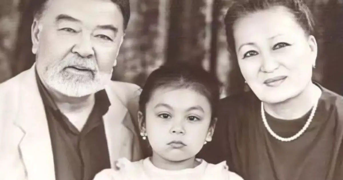  «Ішкі ағзаның бәрі желініп кеткен»: Бағдат Әшімова актердің бірінші әйелі қалай қайтыс болғанын айтты 