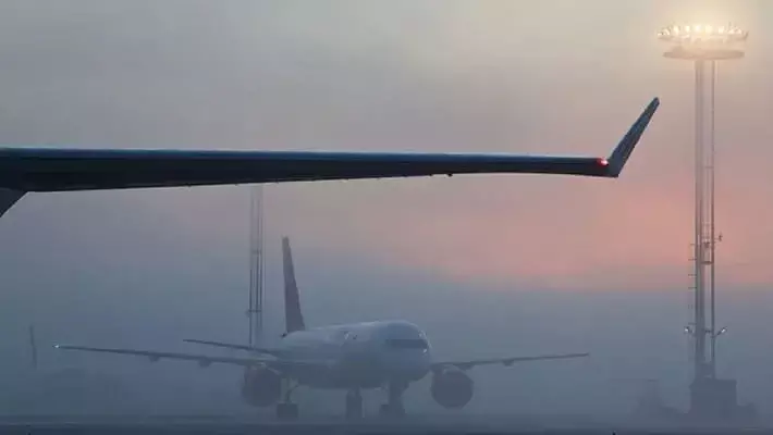 Рейсы из Москвы и Ташкента не смогли сесть в Ургенче из-за тумана