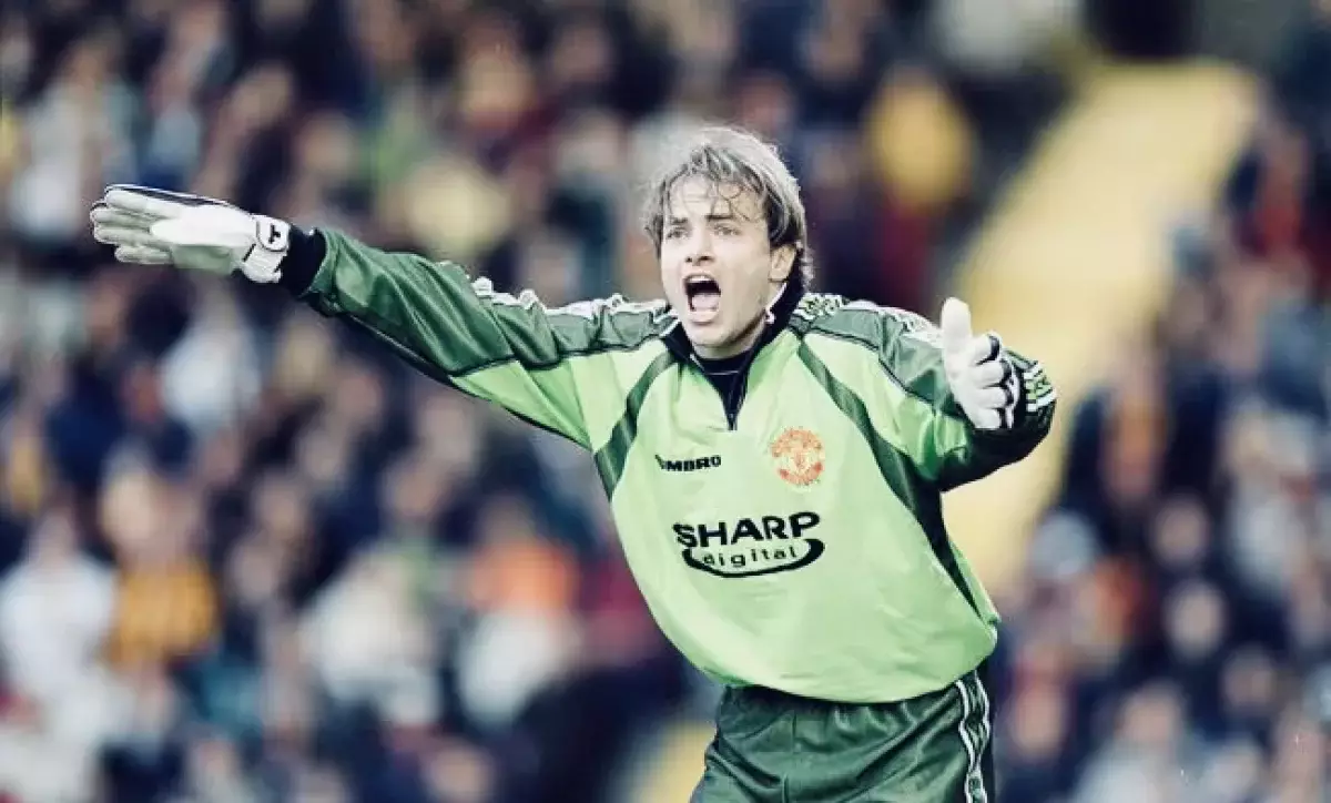 “Ол кәсібилікке жат адам еді” – “Манчестер Юнайтед” тарихындағы ең нашар ойыншы кім екені белгілі болды