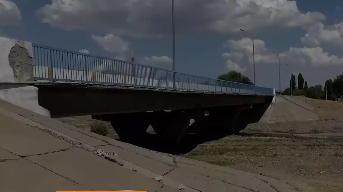 "Алдап көпір астына алып барған". Түркістан облысында 6 жастағы қызға азғындық жасаған жасөспірім сотталды