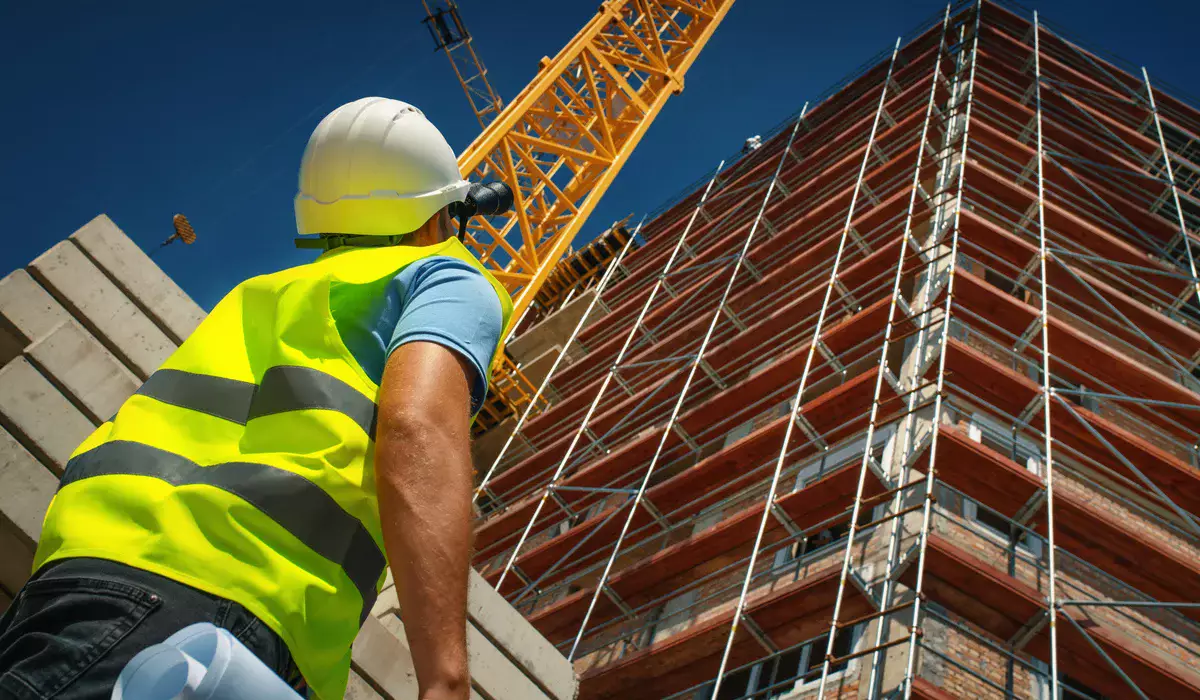 Сколько иностранных специалистов официально работают в Казахстане