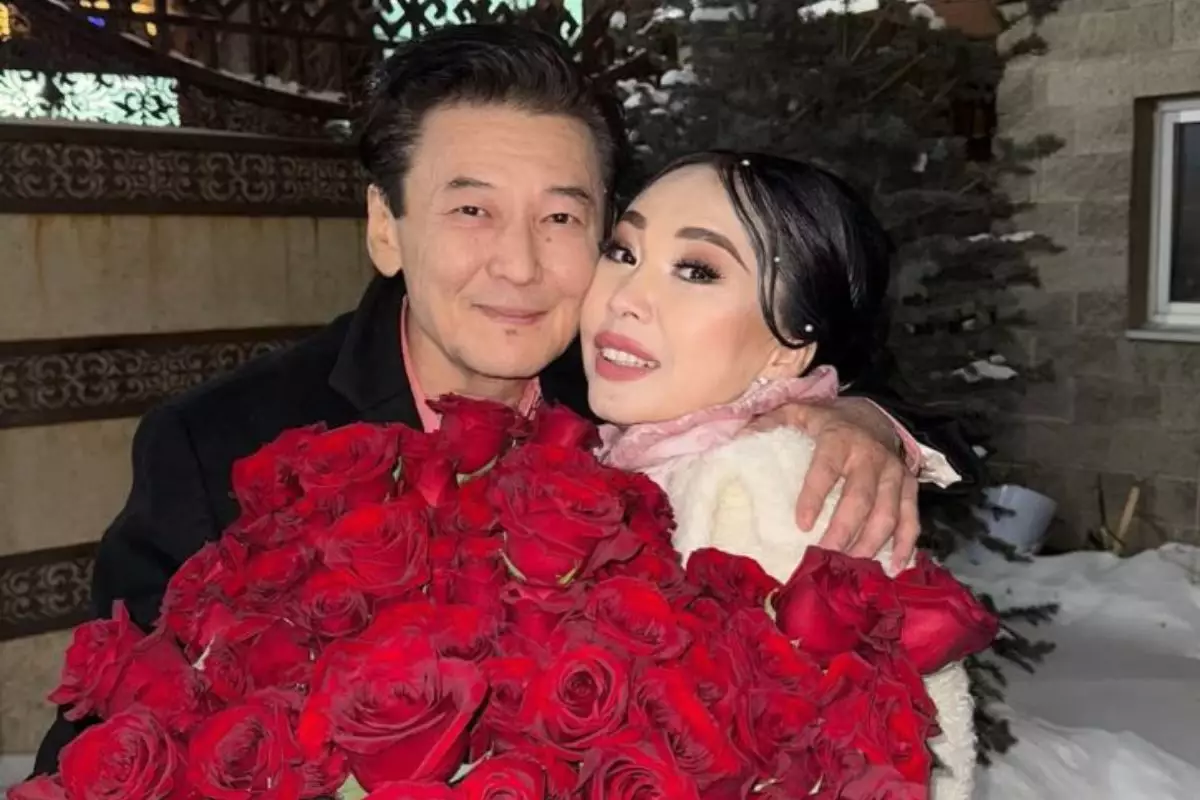 Әнші Қыдырәлі Болманов орденмен марапатталды