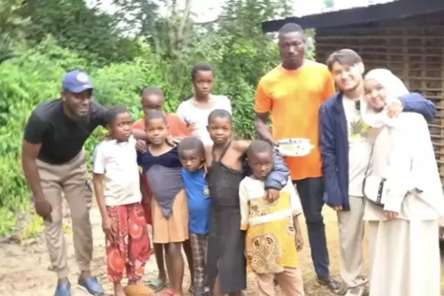 «Ата-анасын есік алдына жерлейді»: Африкада да қазақ бауырларымыз бар ма?