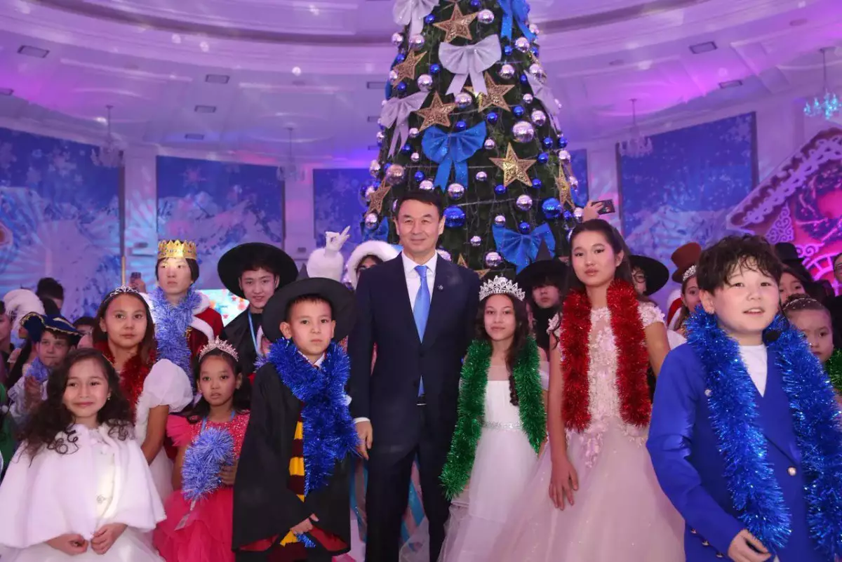 Алматыда жаңа жылдық Президент шыршасы өтті