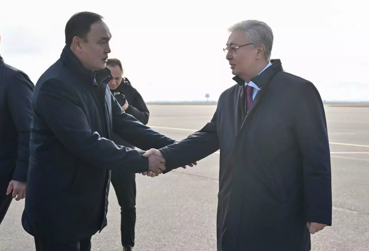 Глава государства прибыл с рабочей поездкой в Жамбылскую область