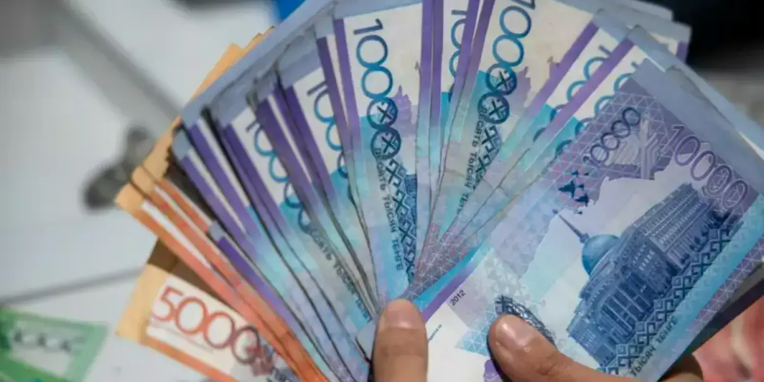 Прокурор ұлының еміне 1,3 млрд теңге жинаған ерлі-зайыптыны 7 жылға соттауды сұрады