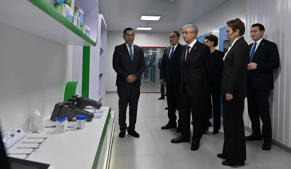 Президент посетил фармацевтические предприятия Жамбылской области