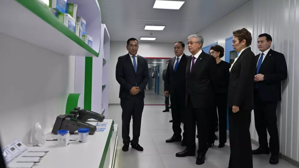 Тоқаев Жамбыл облысындағы фармацевтикалық кәсіпорындардың қызметімен танысты